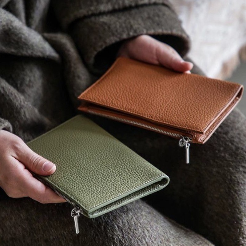 レザーパスポートホルダーカバーケース防水旅行クレジットカード - Men'S Accessories Wallet のレビューと価格
